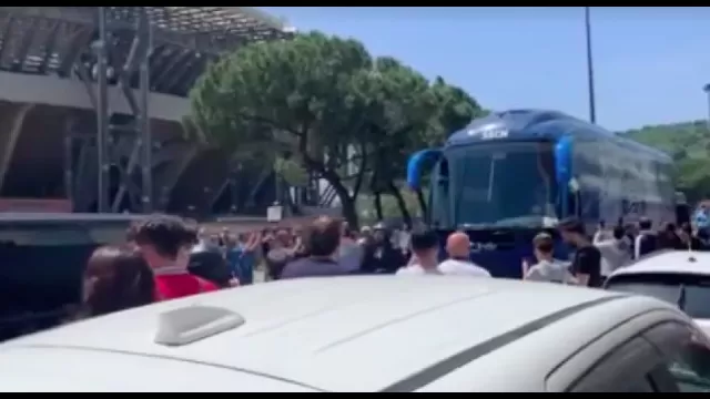 Pullman Napoli cori Insigne