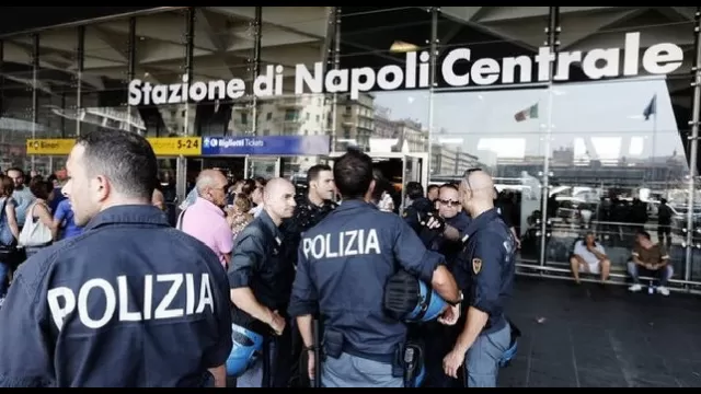 Tifoso Ajax accoltellato Napoli