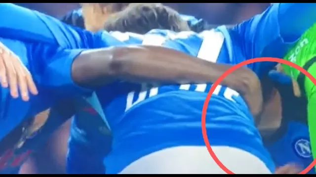 Di Lorenzo batte il petto