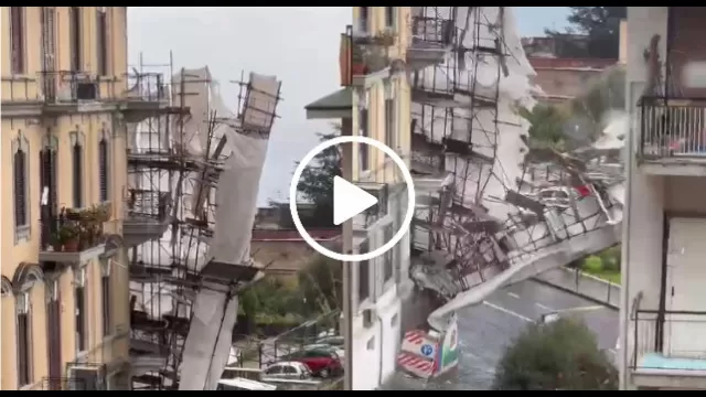 Crollo in Via Aniello Falcone