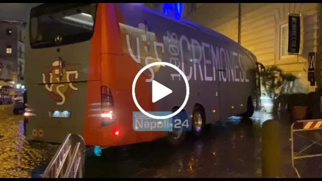 Bus Cremonese incastrato